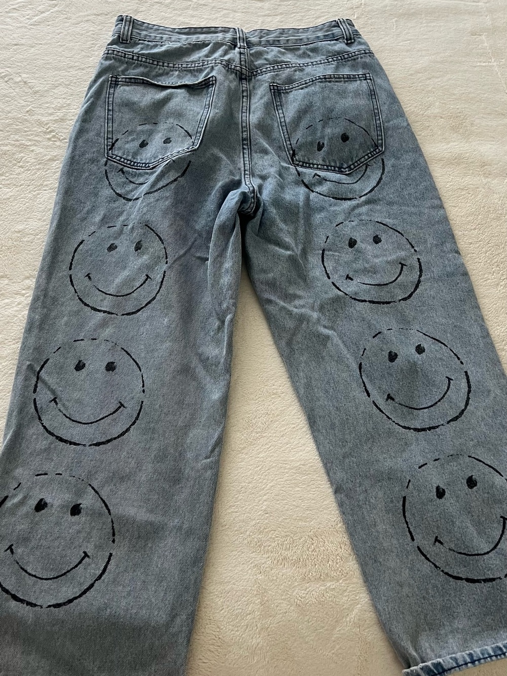 Hand-Painted Smiley Face Wide Leg Jeans - Gray